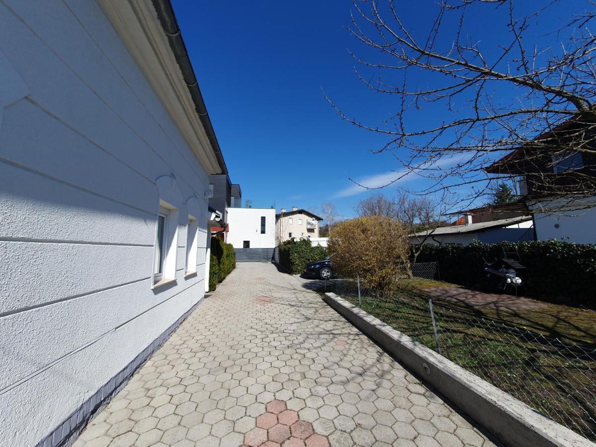 Charming Apartment Mila In Privat House With Free Parking Ljubljana Bagian luar foto